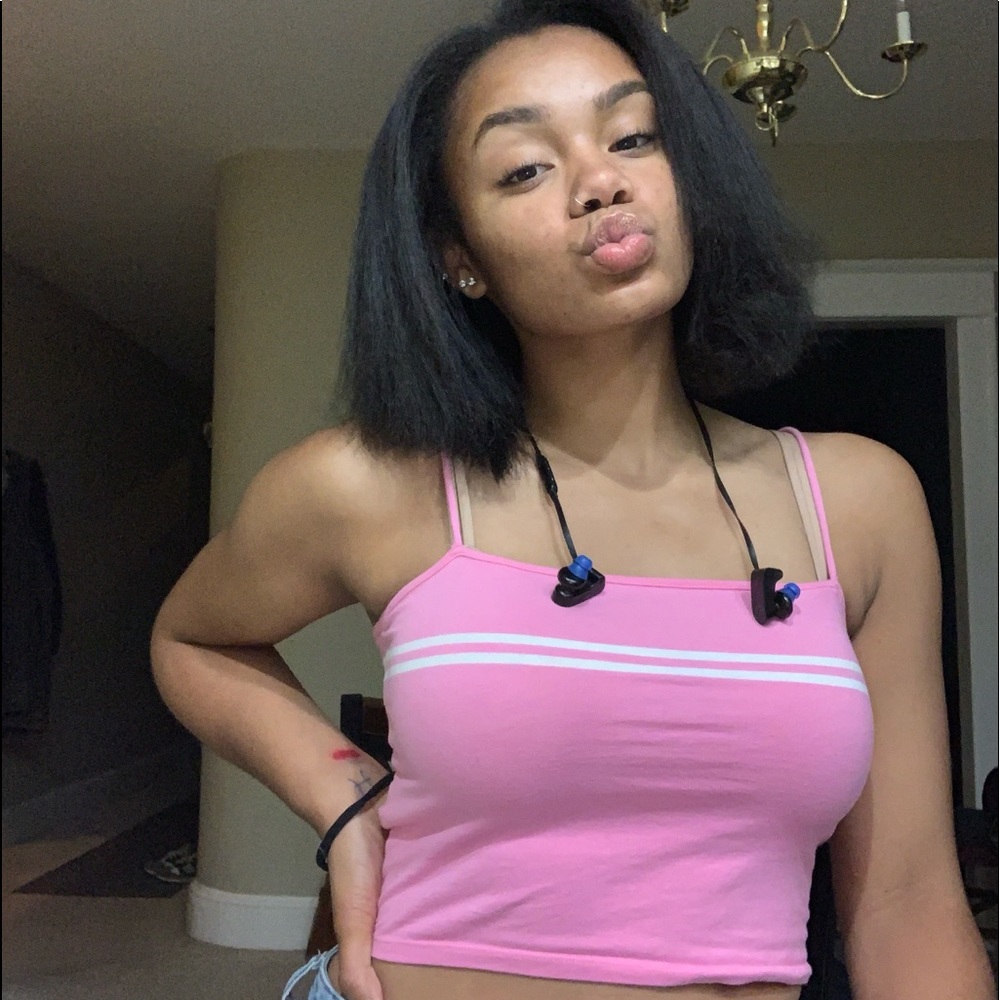 Meet your Posher, Aja